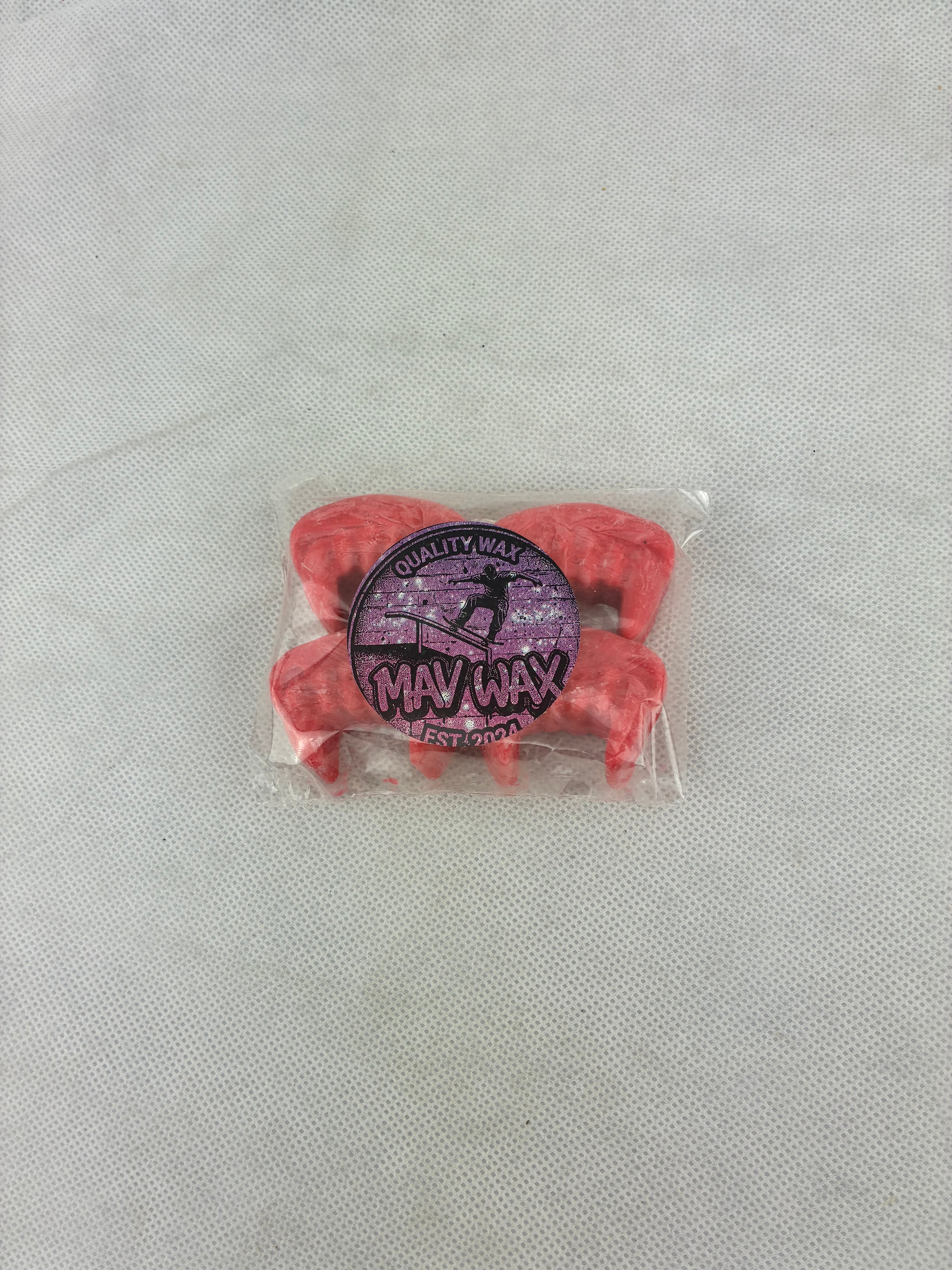 MavWax vampire teeth skate wax